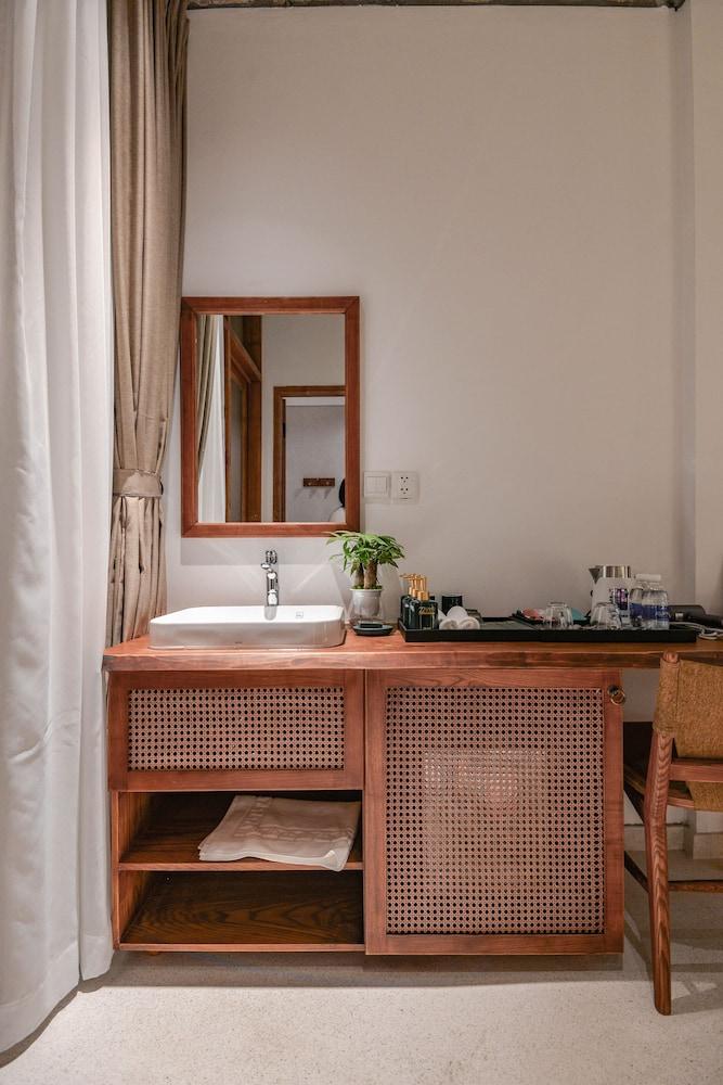 22Land Residence Hotel