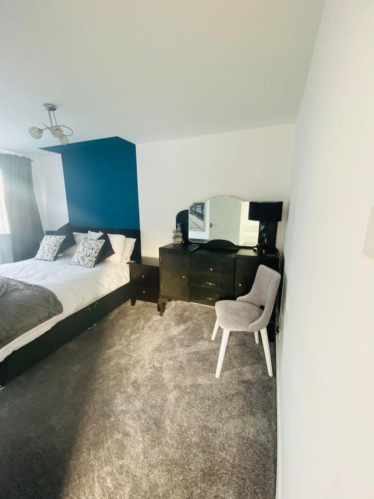 Ideal Lodgings in Baxenden