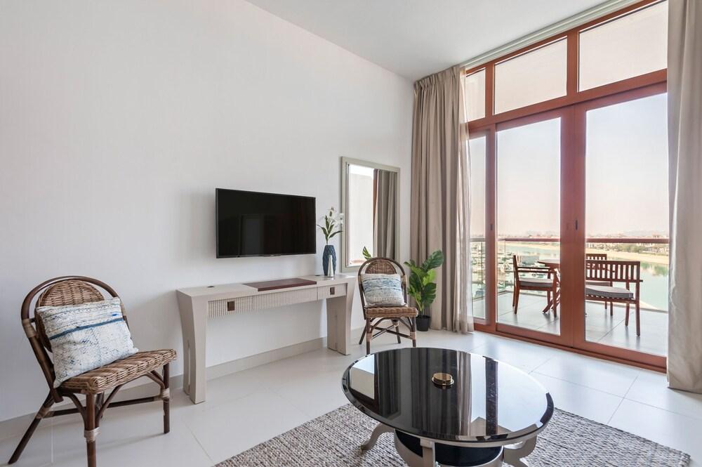 Maison Privee - Palm Views West