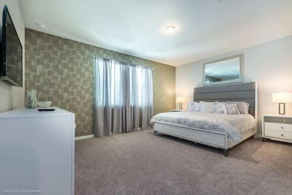 1845 SP - Solara - 7 Bdr Sleeps 14 Private Pool