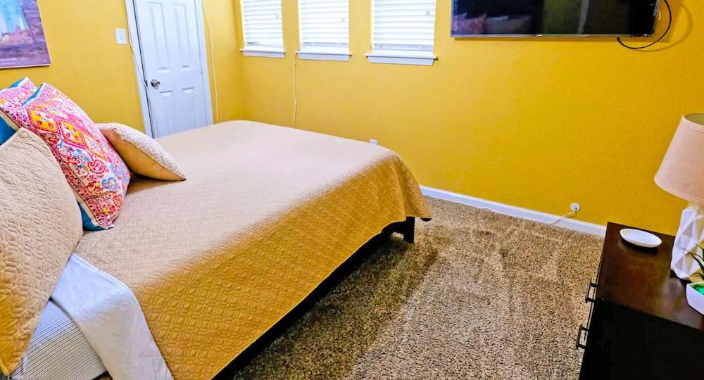 4Bdrms 2Bath 6Beds - Med-Center MM-Park