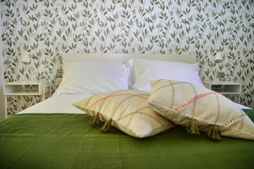 Easy Welcome Green Rose