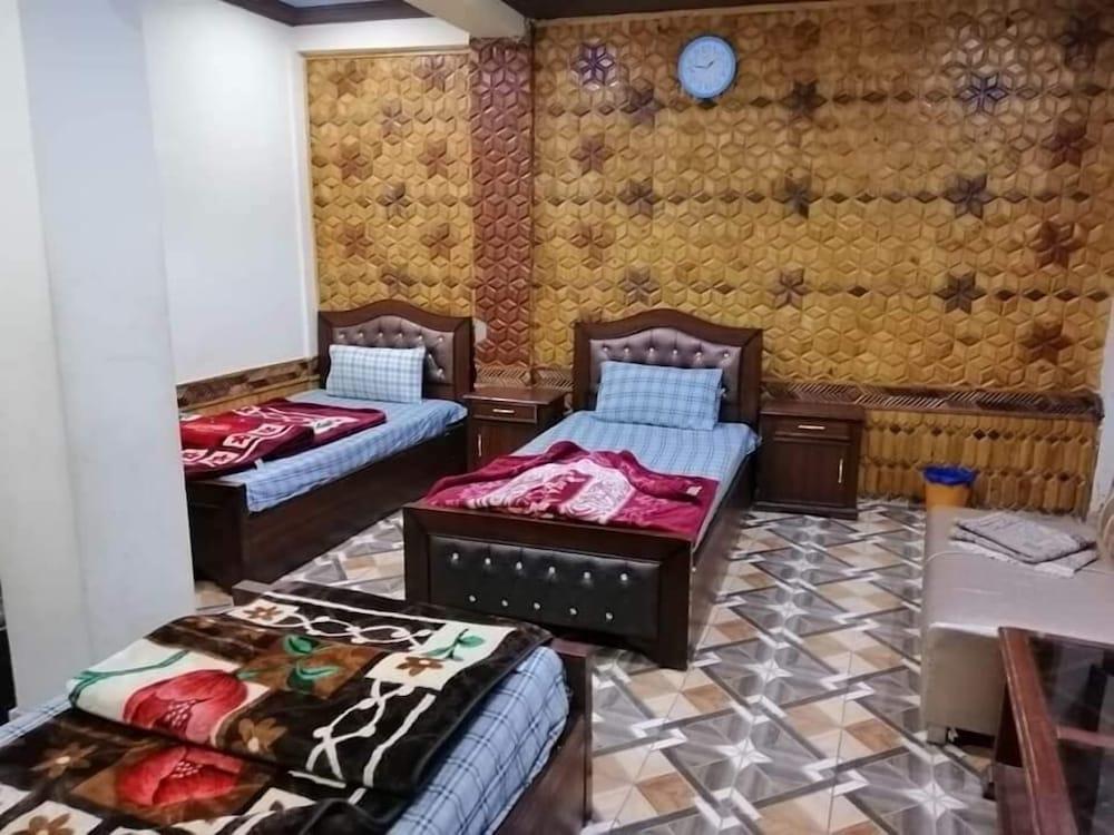 Madina Tower Hotel & Restaurant