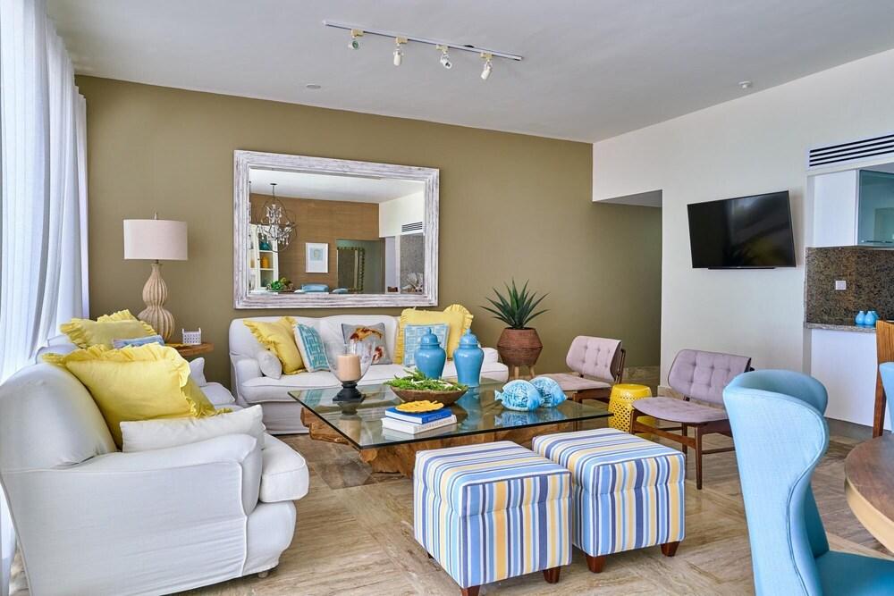 Luxury Beachfront Condo w Ocean View A-201