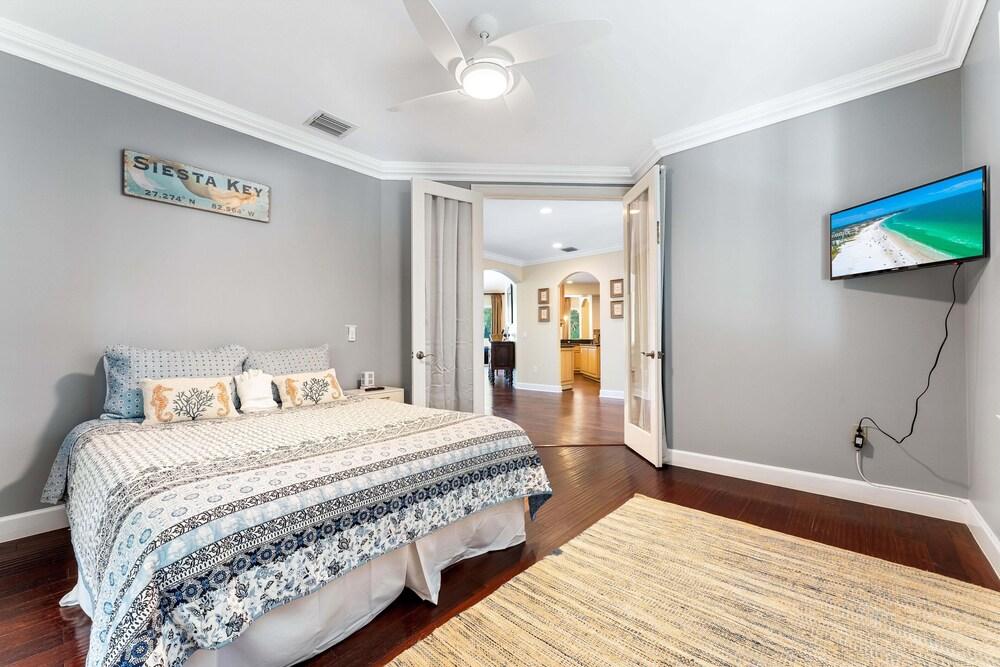 Villa Buena Vida by Beachside Management