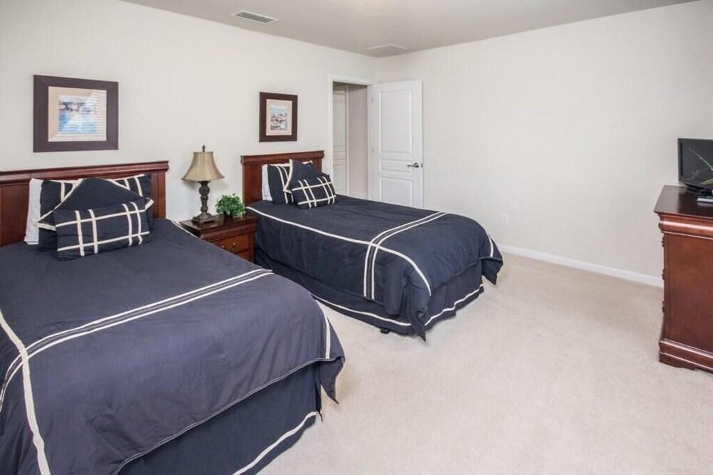 Mark's Windsor Hills Vacation Home