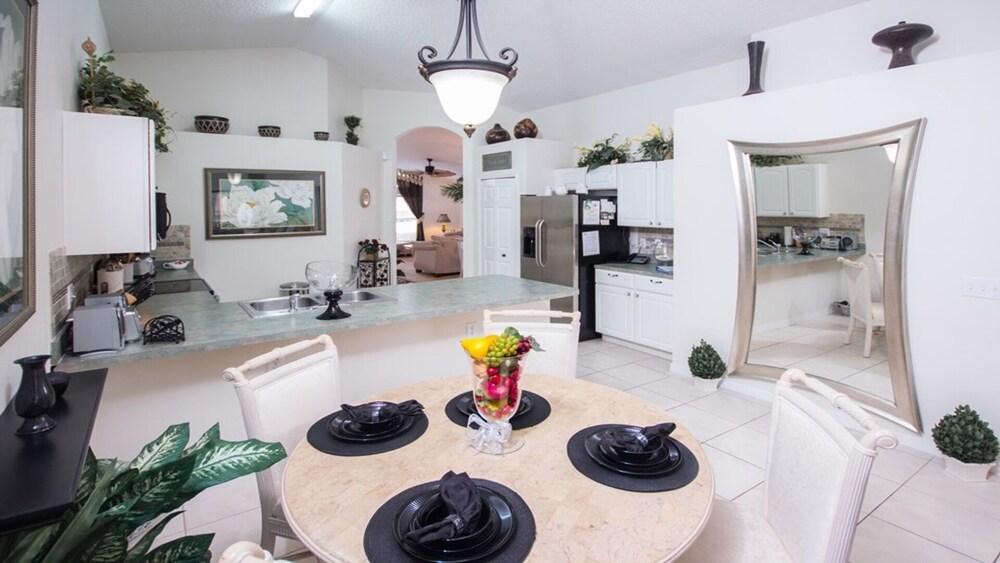 Cristine's Seasons Vacation Home