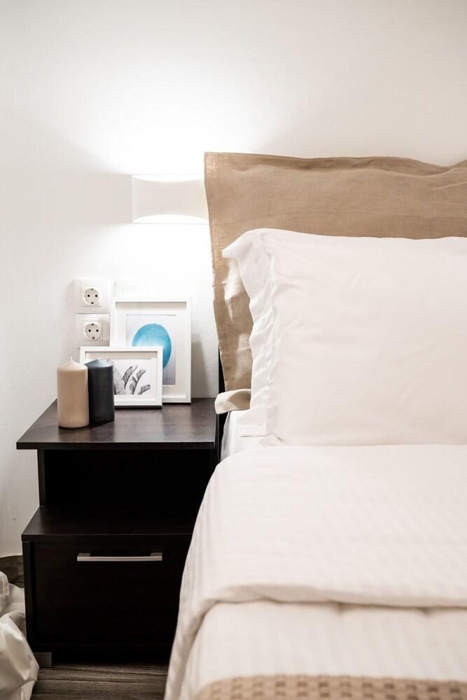 aníko suites Psarou