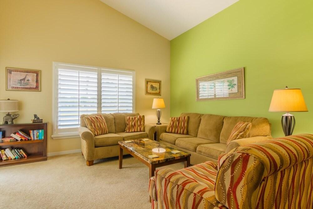 Mark's Sunrise Lakes Vacation Home