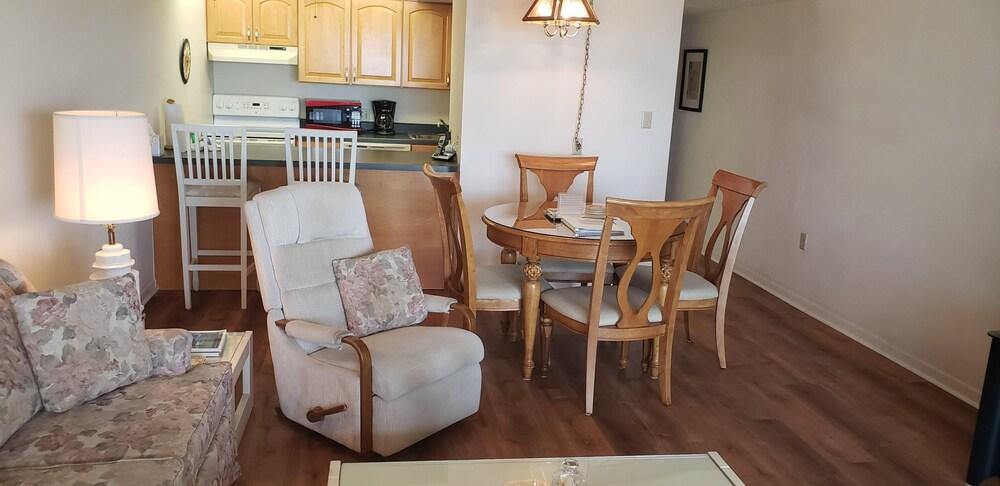 David's Dolphin Way Condo