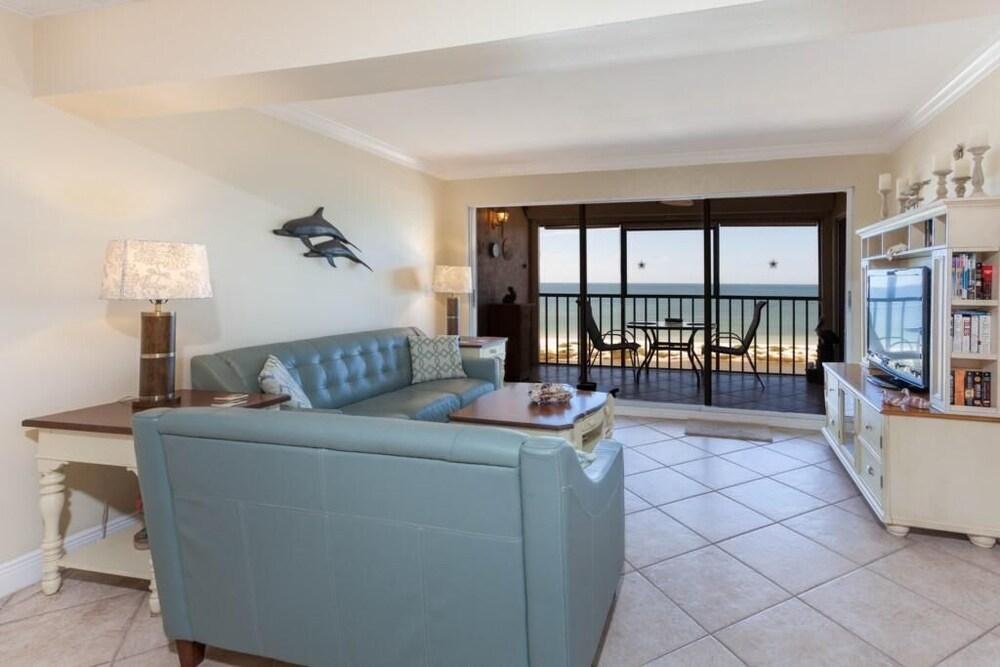 Fred's Eden House Condo