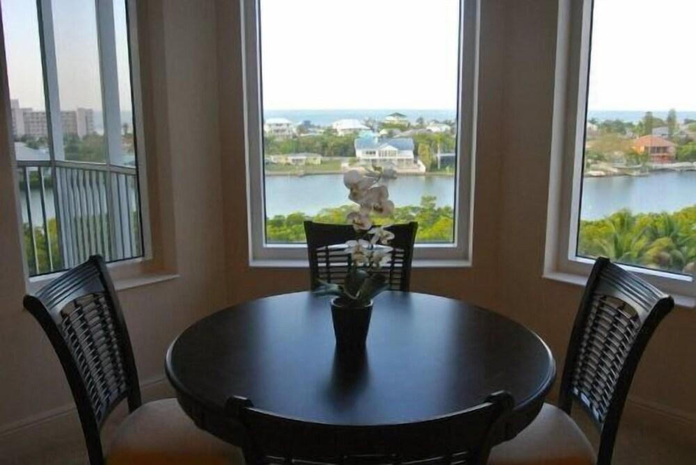 Nick's Waterside Condo