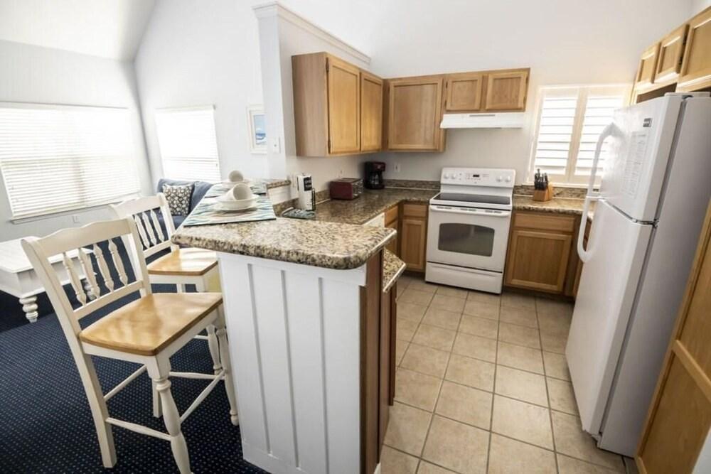 Peaceful Runaway Beach Condo