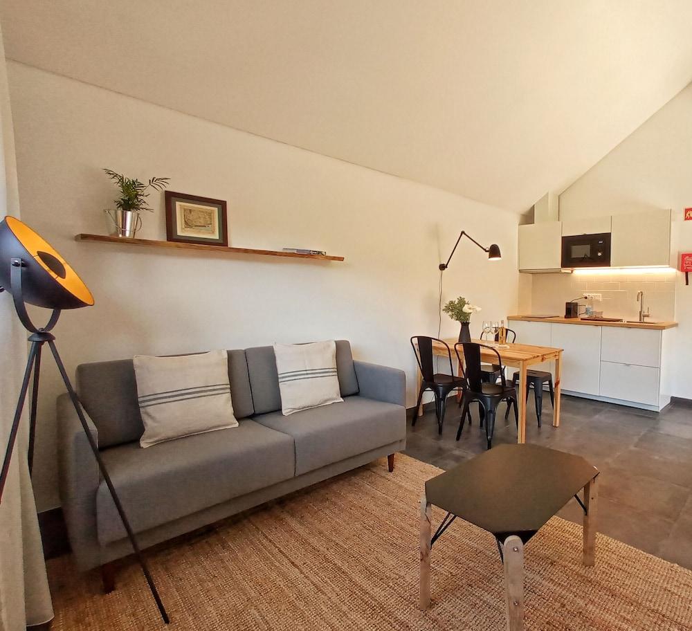 Casas do Morgadio - azorean wine & lodge