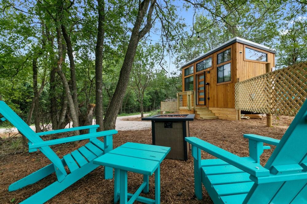 New! Chic&peaceful Tiny Home W/firepit