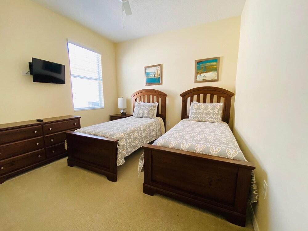 Fransicso's Calabay Parc Vacation Home