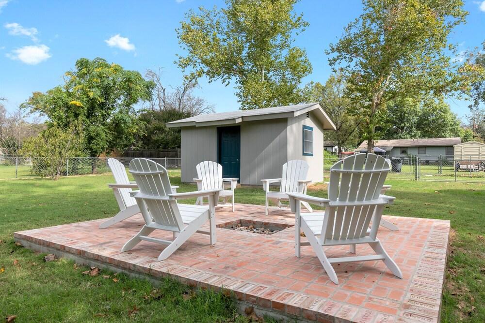 Gorgeous Home With Grill 5min From Mainst