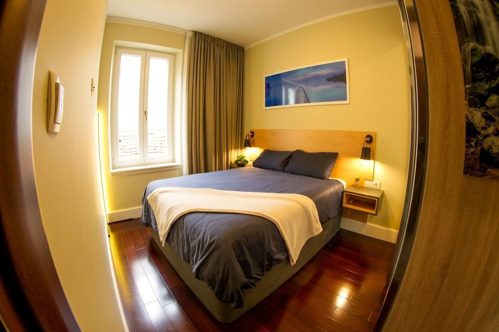 Luxury Apartment Eqanimity