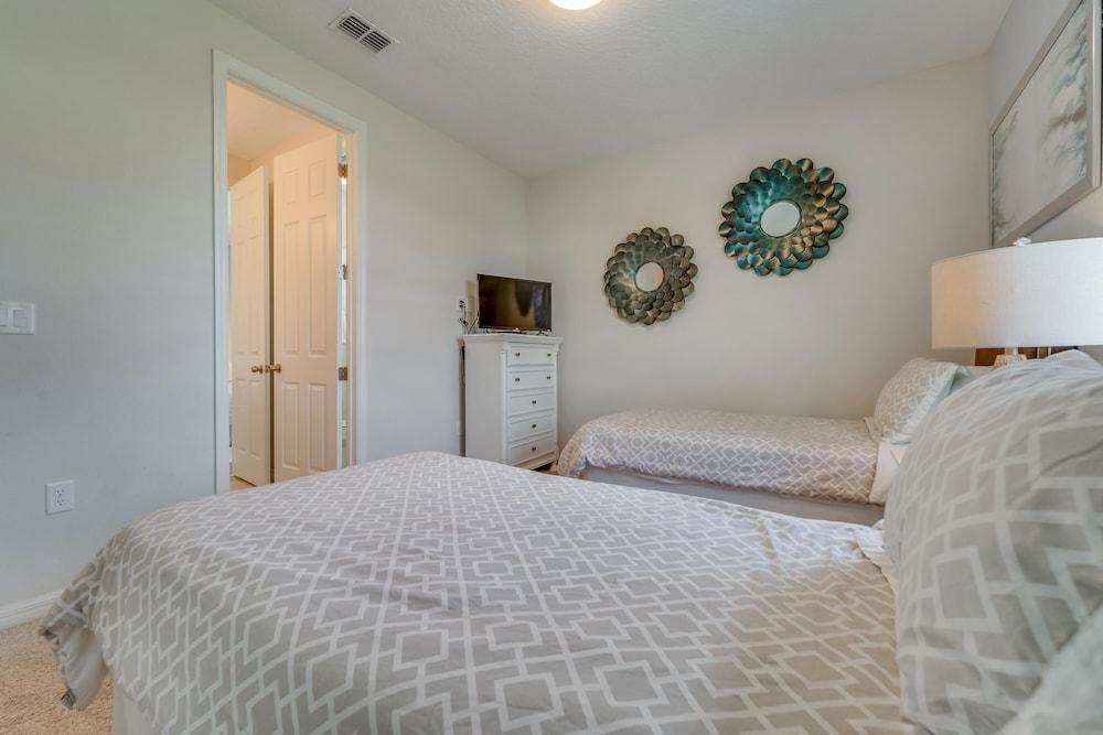 Large & Luxurious Solara Resort Home