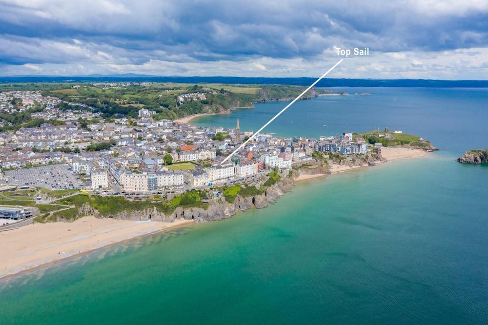 Top Sail - Beautiful Apartment Minutes Walk to Beach and Town Centre