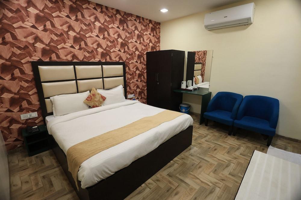 Hotel Mandakini Royale