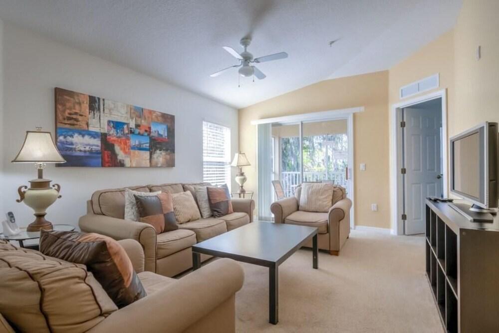 Jame's Club Cortile Condo