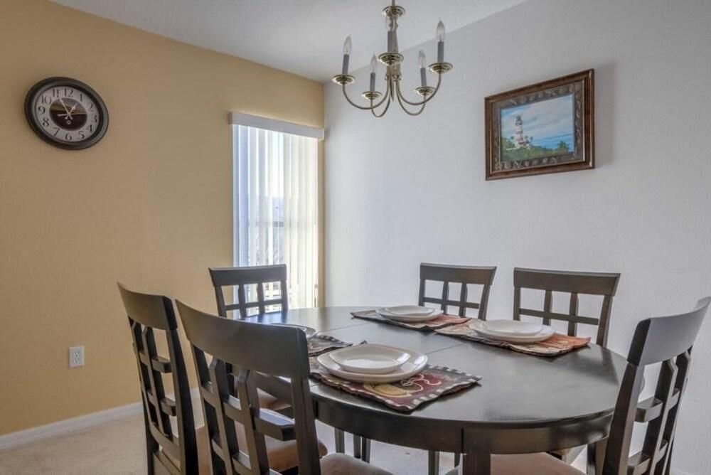 Jame's Club Cortile Condo