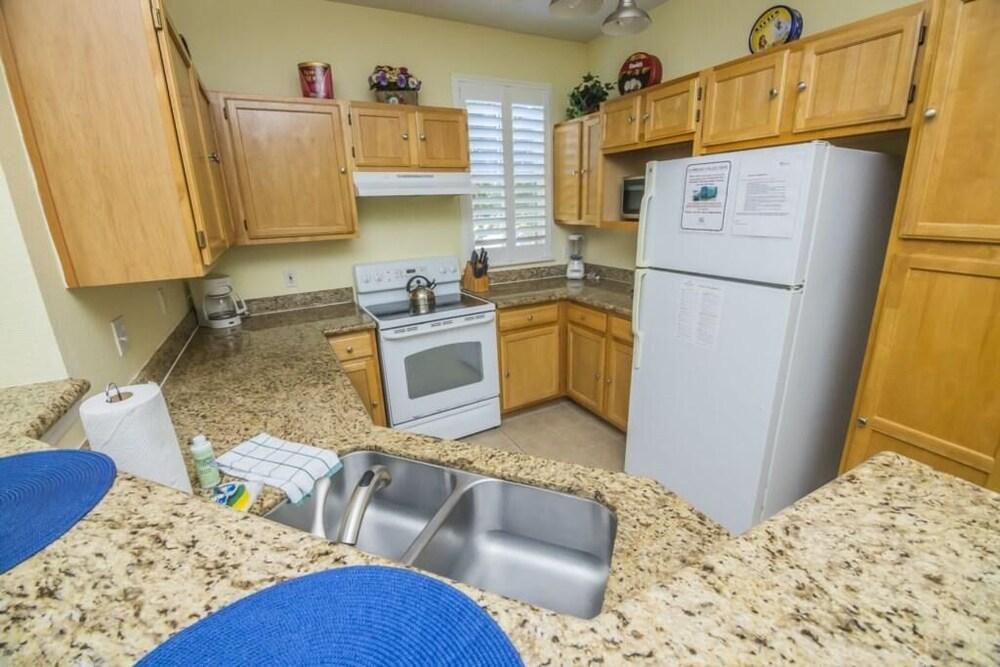 Ryan's Runwaway Beach Condo