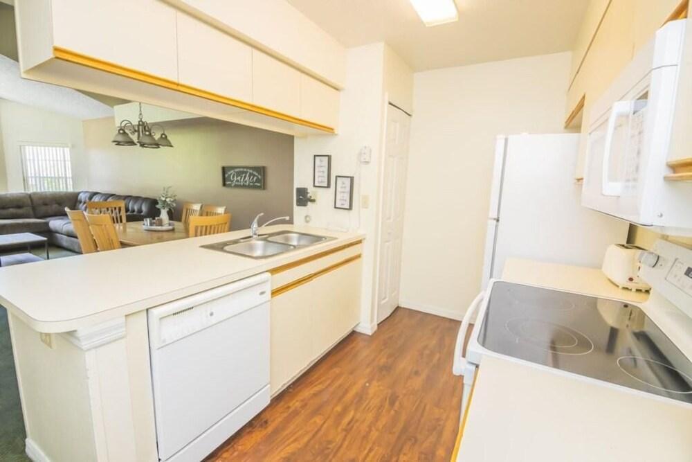 Marcia's Somerset Condo