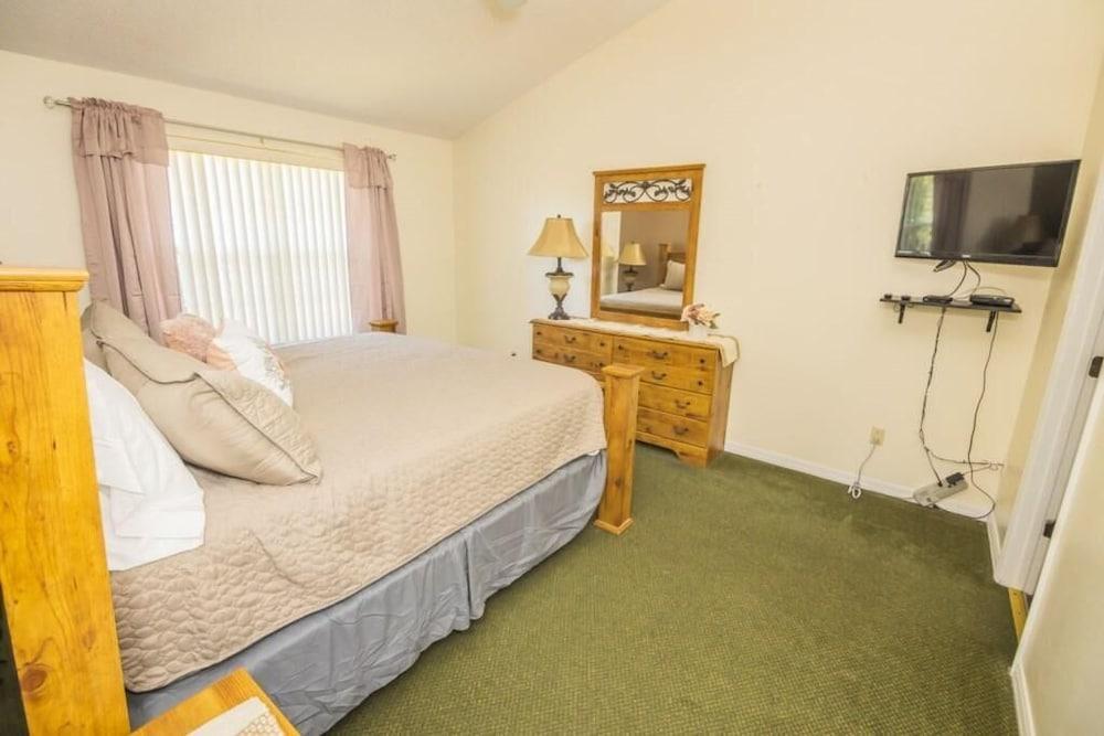 Marcia's Somerset Condo