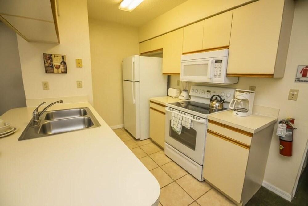 Dennis' Somerset Condo