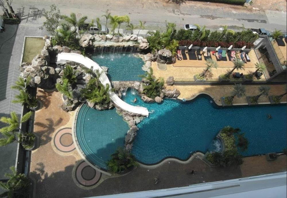 The Cliff Condominium Floor 10th Number 1007