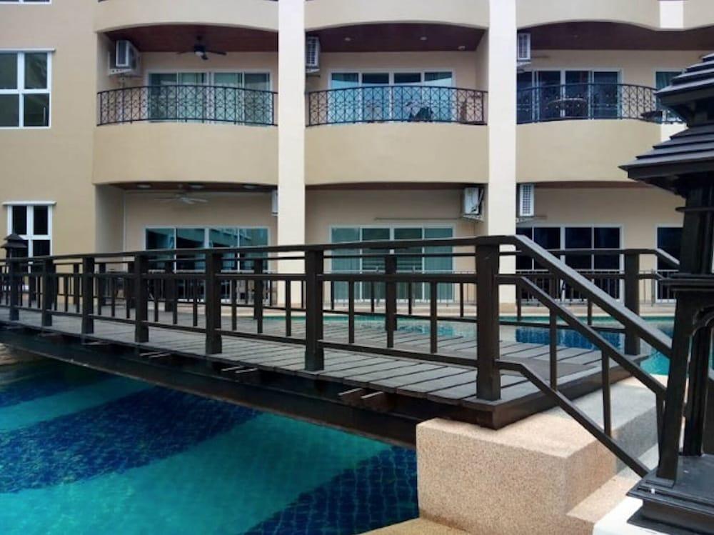 The Residence Floor 7 Room 706