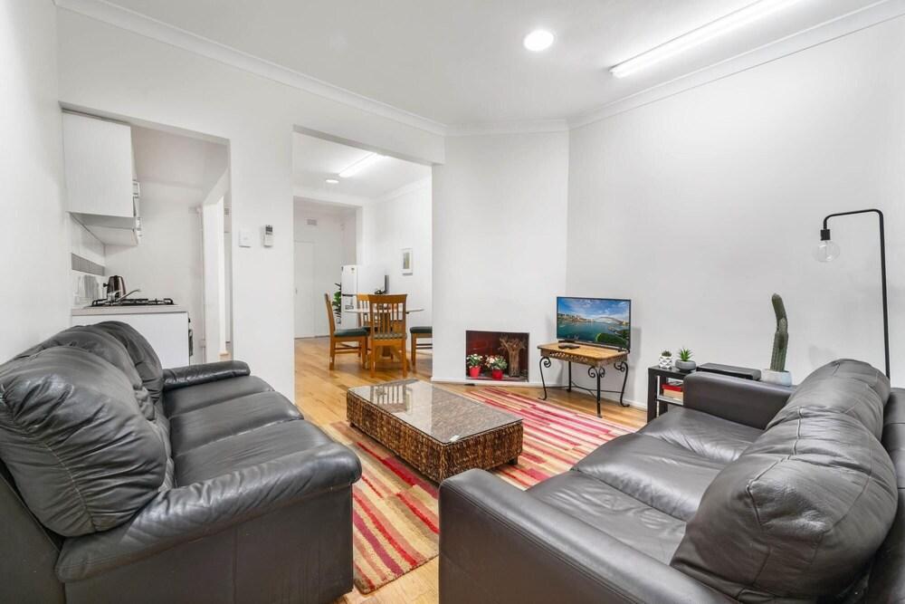 Comfy Darlinghurst Retreat