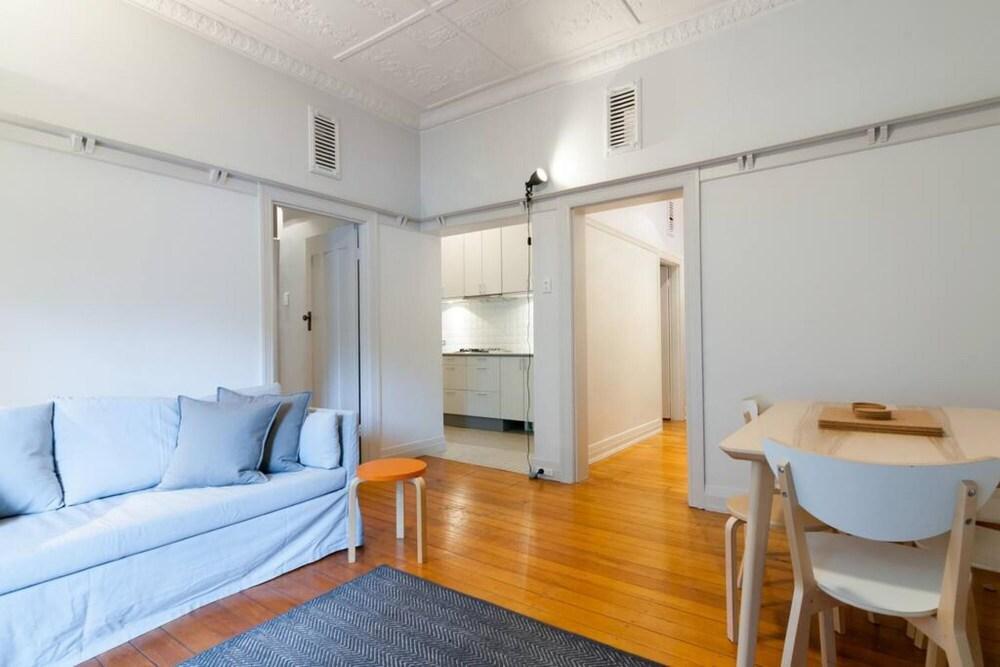 Spacious Art Deco Apartment in Darlinghurst