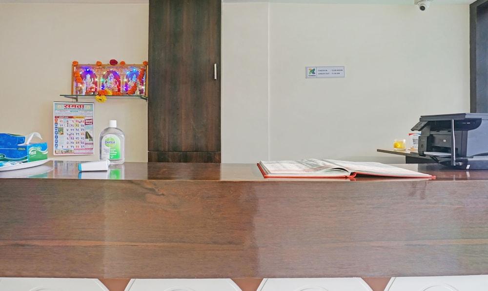 Itsy Hotels Chetan Executive Hadapsar Phursungi