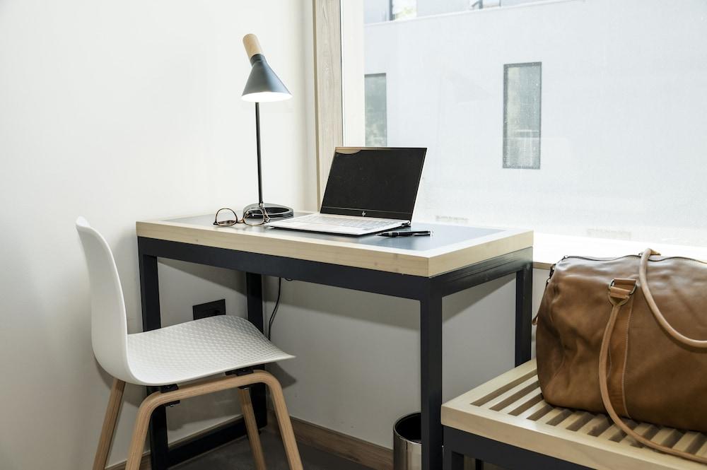 Hotel Almasur Providencia