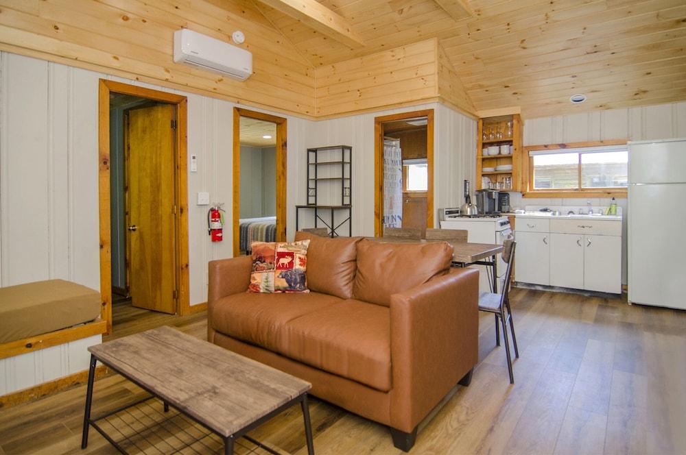 Mountain Lake Cottages