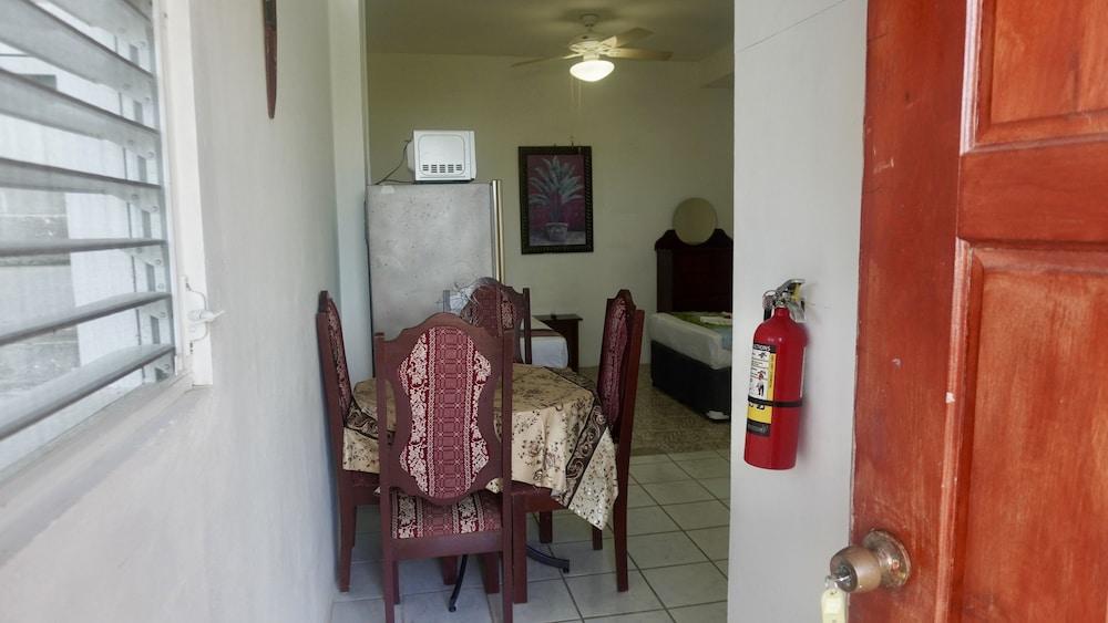 See Belize Vacation Rentals