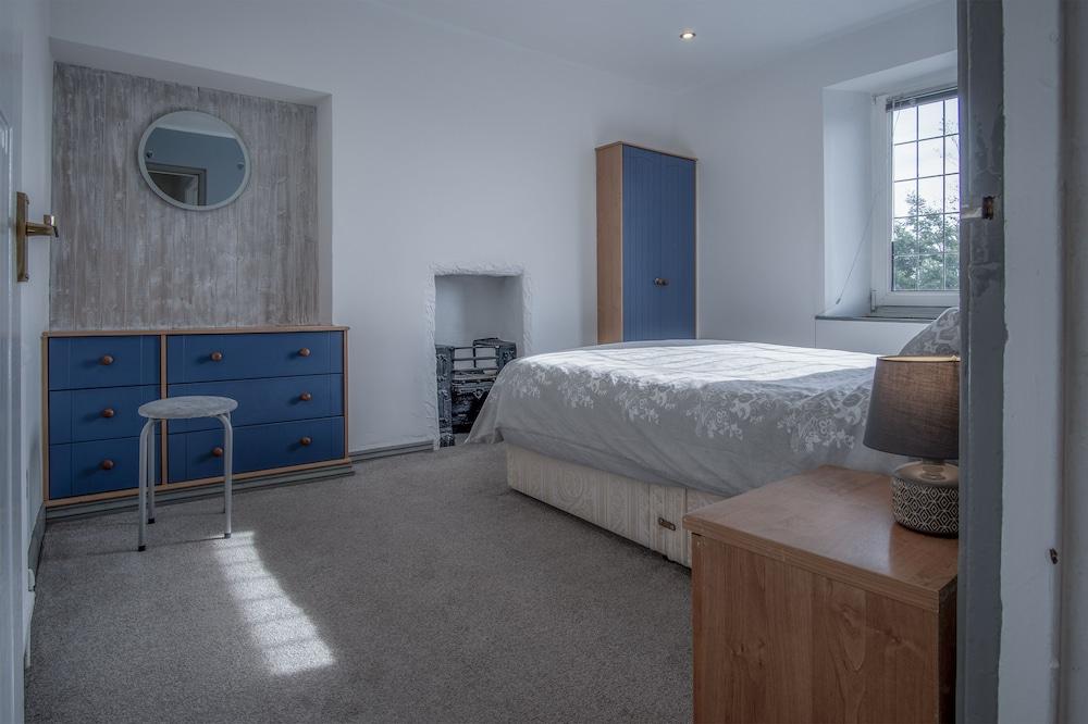 Cambrian Cottage - 3 Bed Cottage - Tenby