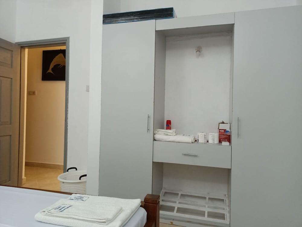 1-bedroom Apartment With Pool View, Beach Experien