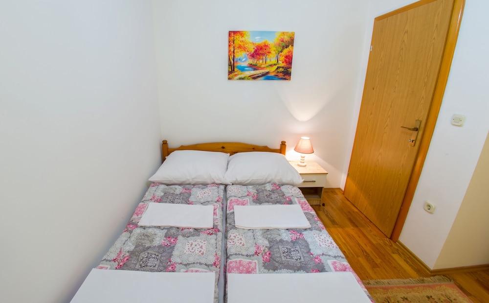 Frida Luxury Beachfront Villa