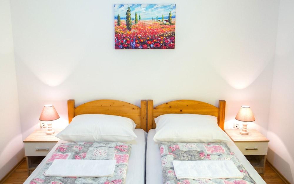 Frida Luxury Beachfront Villa