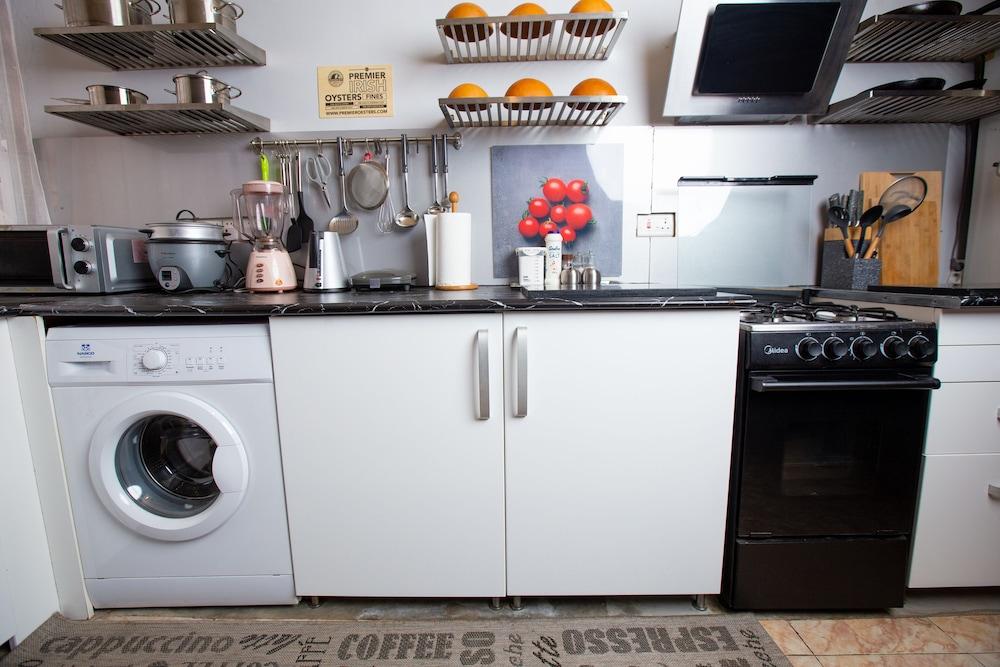 Oheneba Tema - Luxury Hot -tub Retreat With Wi-fi