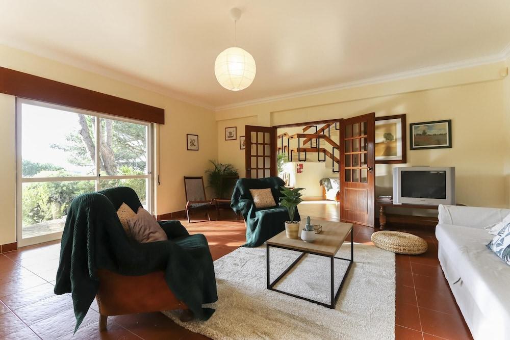 Sintra Classic Villa