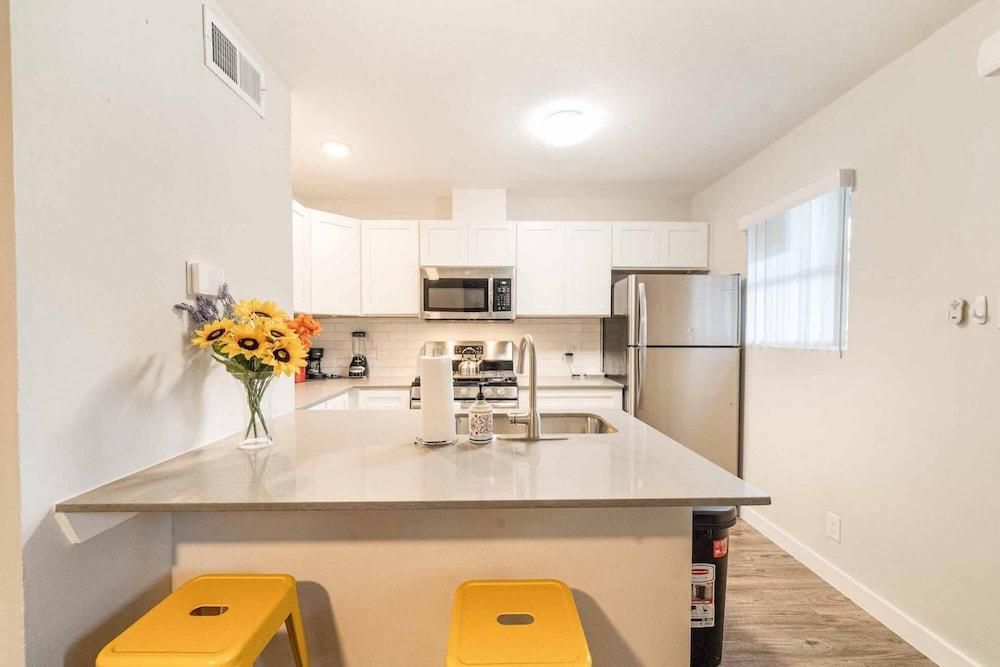 Stylish 1BR Near UT Highland Evonify