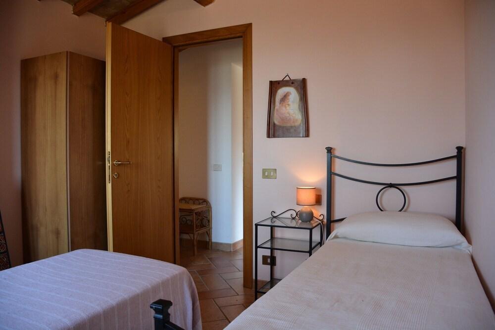 Scappo In Umbria, Il Pennacchio