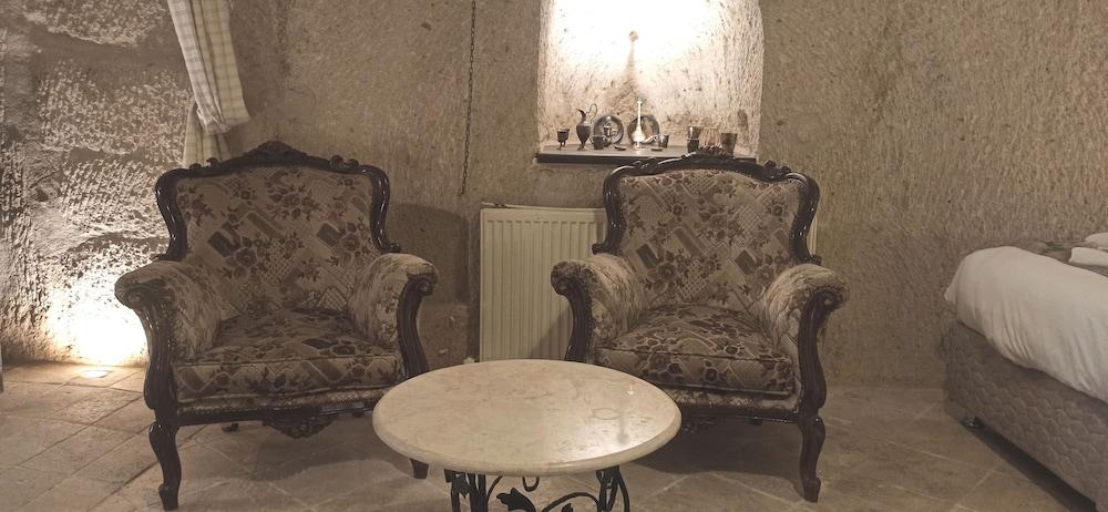 Aladdin’s Cave Suite apartments