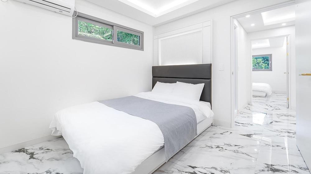 Gapyeong JH Poolvilla & Glamping