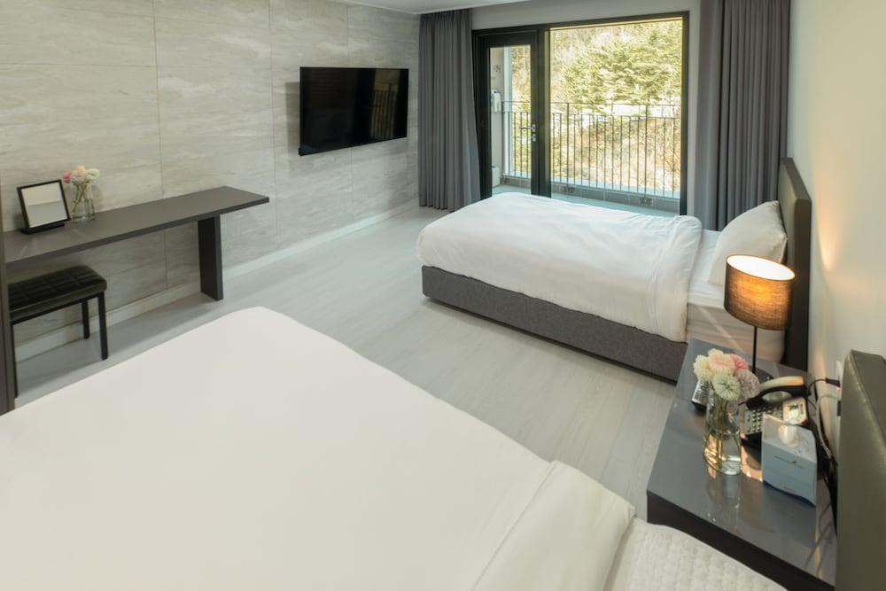 MIAMI Jeongseon Hotel